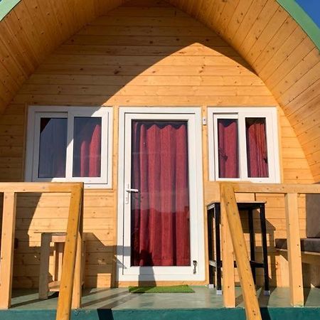 Cozy Capsules - Modern Hut Bed & Breakfast Kukkal Dış mekan fotoğraf