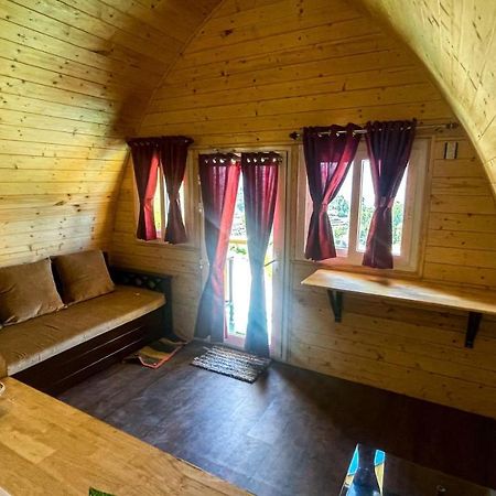 Cozy Capsules - Modern Hut Bed & Breakfast Kukkal Dış mekan fotoğraf
