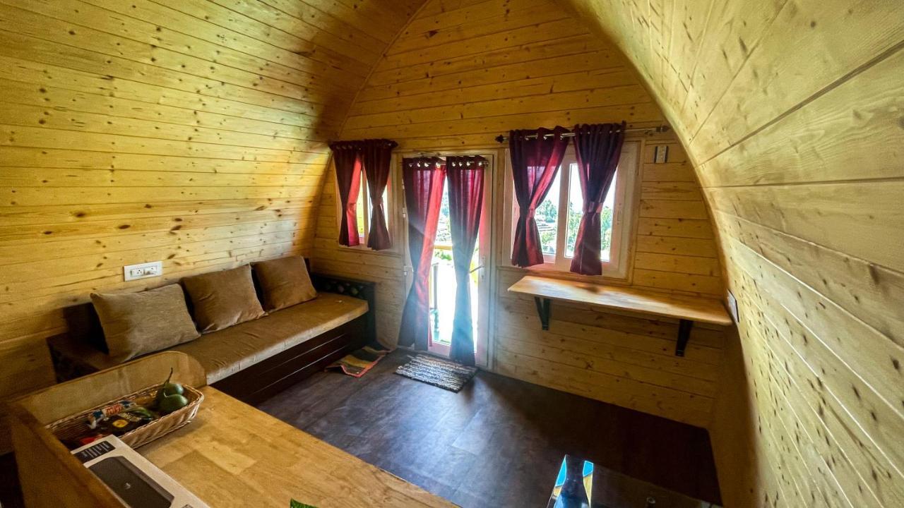 Cozy Capsules - Modern Hut Bed & Breakfast Kukkal Dış mekan fotoğraf